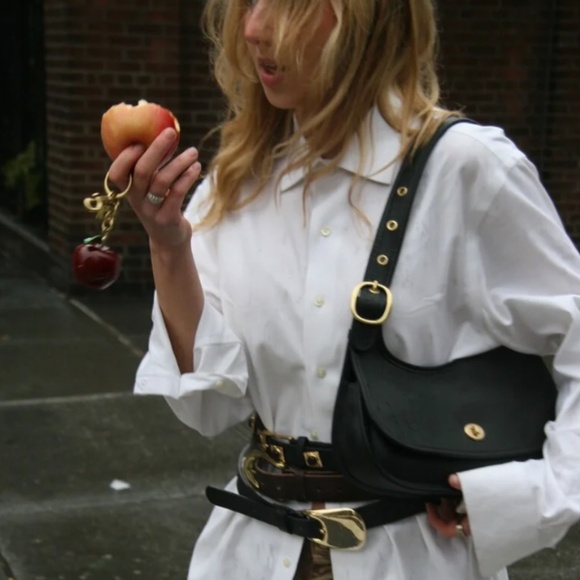 Coach Cashin Carry Cresent Bag - Picture 3 of 3